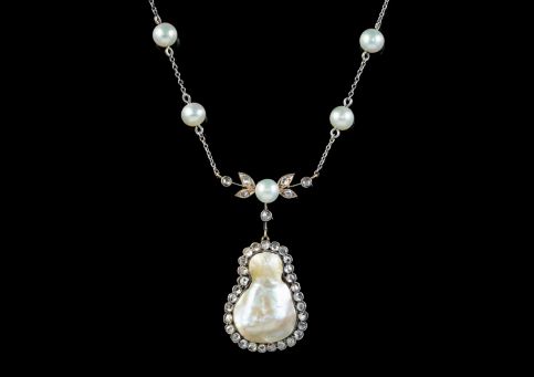 ART DECO BAROQUE PEARL DIAMOND LAVALIERE NECKLACE 18CT GOLD 2CT OF DIAMOND CIRCA 1920 front